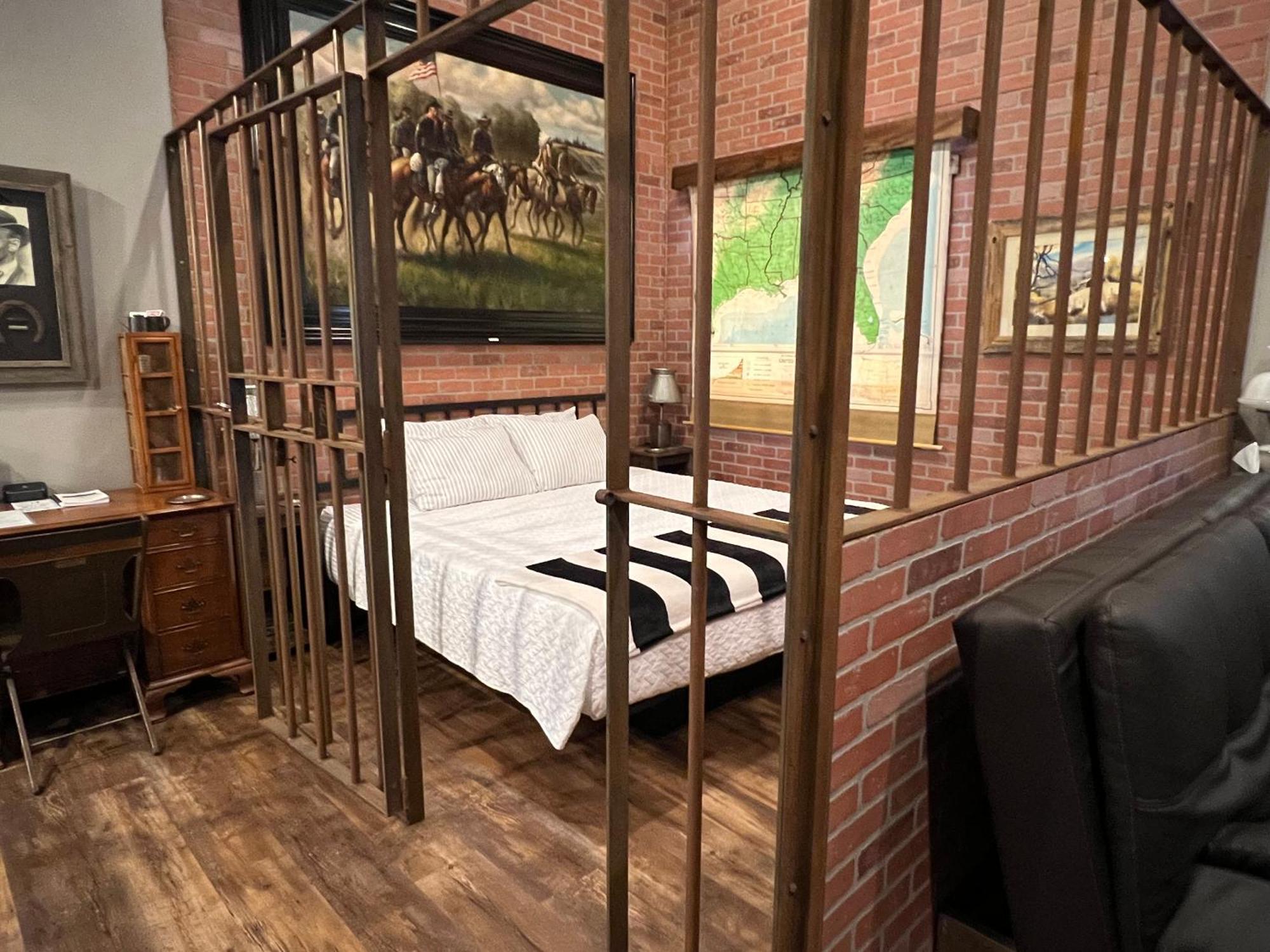 Fort Williamson Glacier Vacation Rentals Колумбия-Фолс Экстерьер фото